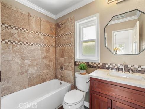 825  Gutmann  , Placentia, CA