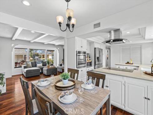 2732 Mainway , Rossmoor, CA