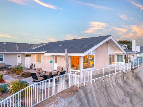 215  Camino San Clemente  , San Clemente, CA