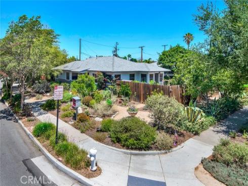 1135 W 10th Street, Santa Ana, CA