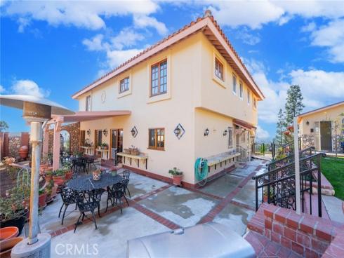 2240 Foothill Boulevard, Santa Ana, CA