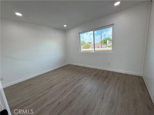 1400 W Warner 42 Avenue, Santa Ana, CA
