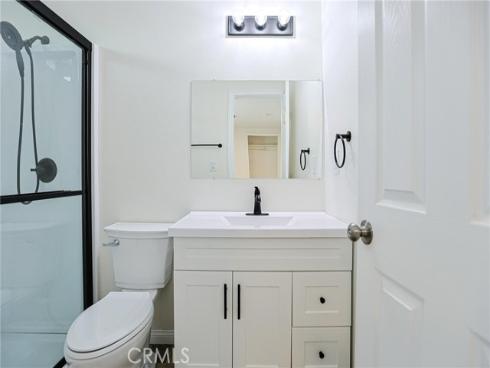 122 N Bewley Street, Santa Ana, CA