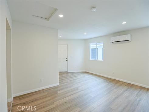 122 N Bewley Street, Santa Ana, CA