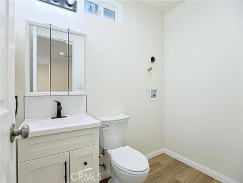 122 N Bewley Street, Santa Ana, CA