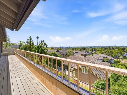 18831  Winnwood   Lane, Santa Ana, CA