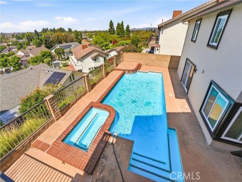 18831  Winnwood   Lane, Santa Ana, CA