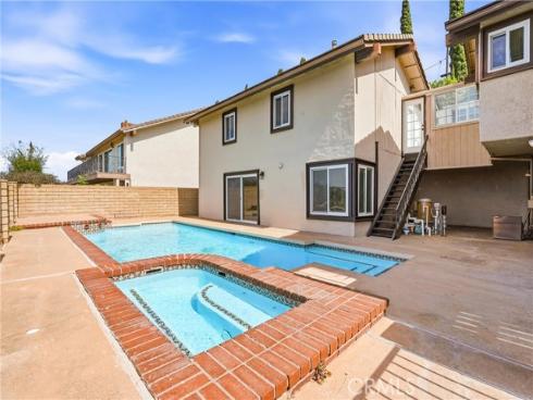 18831  Winnwood   Lane, Santa Ana, CA