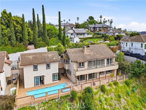 18831  Winnwood   Lane, Santa Ana, CA