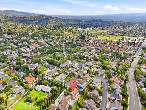 18831  Winnwood   Lane, Santa Ana, CA