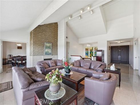 18831  Winnwood   Lane, Santa Ana, CA