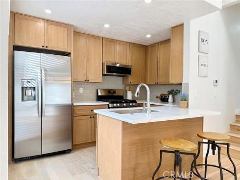 2720 W Segerstrom D , Santa Ana, CA