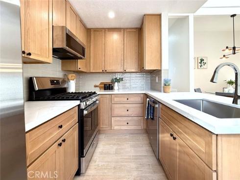 2720 W Segerstrom D , Santa Ana, CA