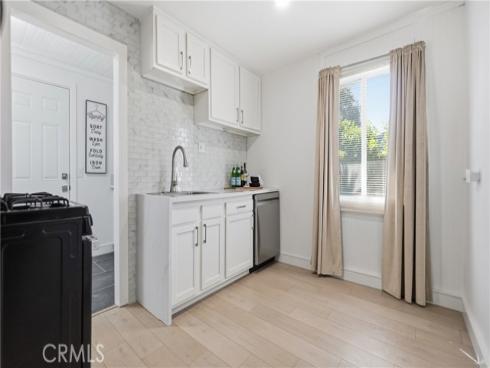 215 N Mcclay  , Santa Ana, CA