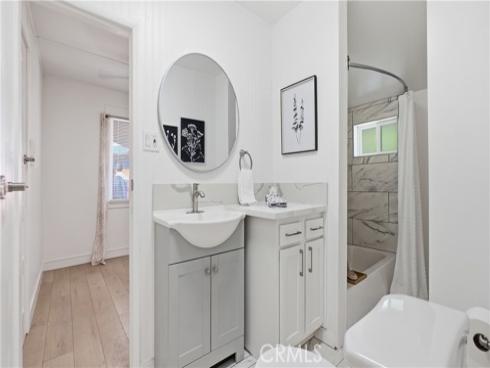 215 N Mcclay  , Santa Ana, CA