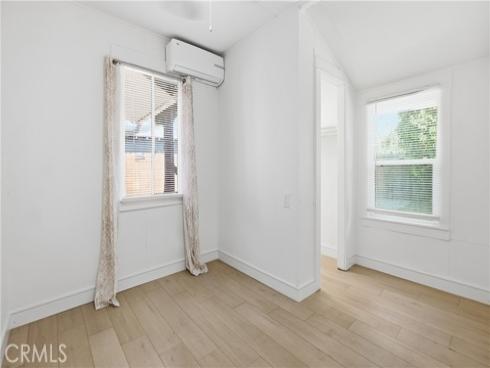 215 N Mcclay  , Santa Ana, CA
