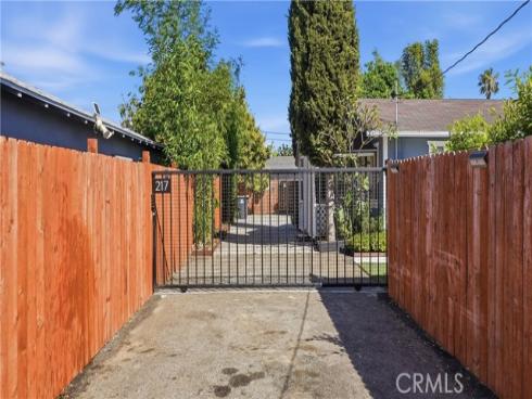 215 N Mcclay  , Santa Ana, CA