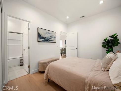 1411 W 7th Street, Santa Ana, CA