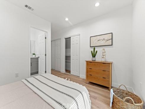 1411 W 7th Street, Santa Ana, CA