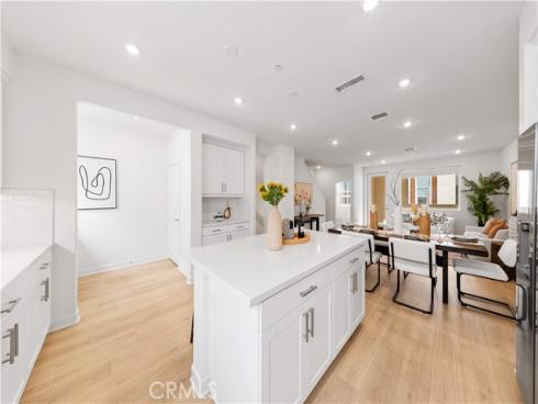 1816 E 1st  440 , Santa Ana, CA