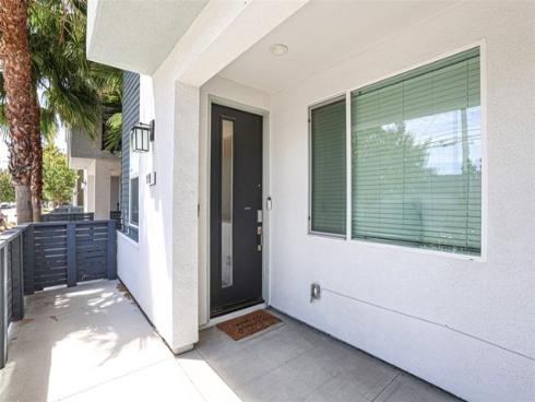 919 E 2nd , Santa Ana, CA