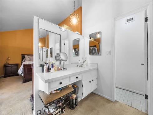 1130 E 21st  , Santa Ana, CA