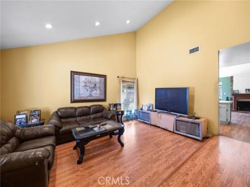 1130 E 21st  , Santa Ana, CA