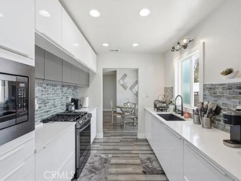 2215 N Spurgeon Street, Santa Ana, CA