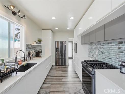2215 N Spurgeon Street, Santa Ana, CA
