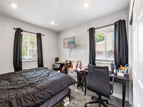 813 E Chestnut , Santa Ana, CA
