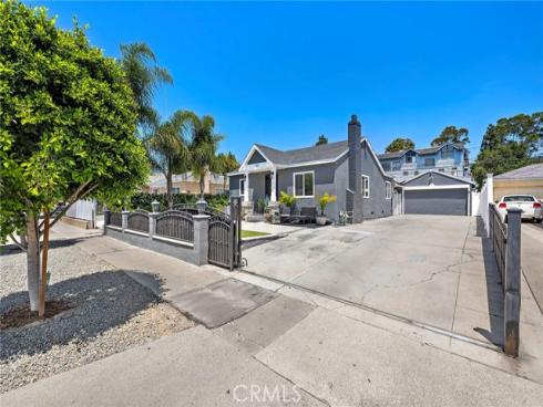 813 E Chestnut , Santa Ana, CA