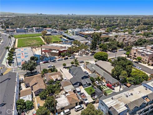 813 E Chestnut , Santa Ana, CA