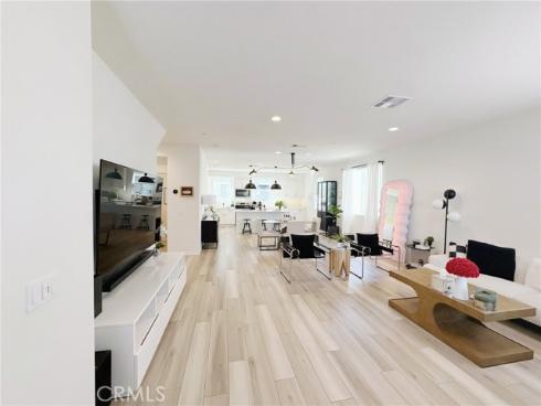 254 N. Standard Avenue