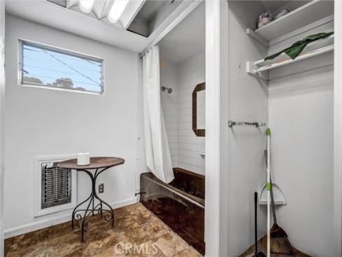 835  French   Street, Santa Ana, CA
