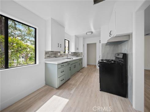 2031 S Center Street , Santa Ana, CA