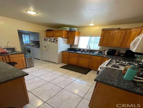 326 E Bishop , Santa Ana, CA