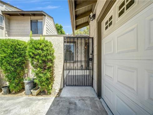 2616  N Tustin  A  Avenue, Santa Ana, CA