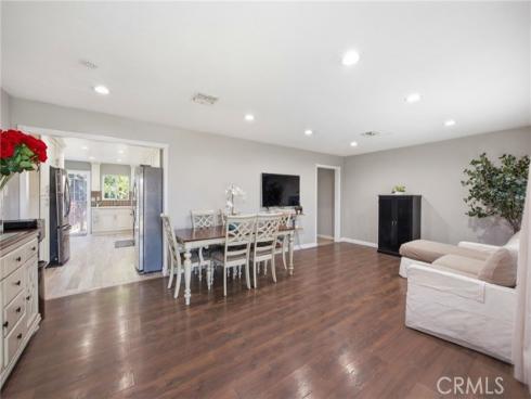 1306 E 14th Street , Santa Ana, CA