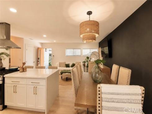 913 E Myrtle St  , Santa Ana, CA
