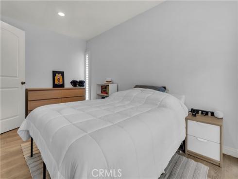 1086  Cabrillo Park Dr #d  , Santa Ana, CA