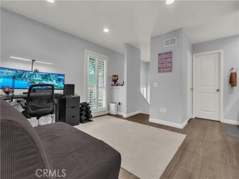 1086  Cabrillo Park Dr #d  , Santa Ana, CA