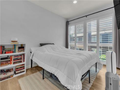1086  Cabrillo Park Dr #d  , Santa Ana, CA