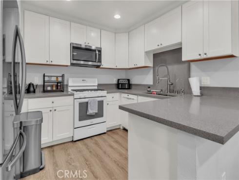 1086  Cabrillo Park Dr #d  , Santa Ana, CA