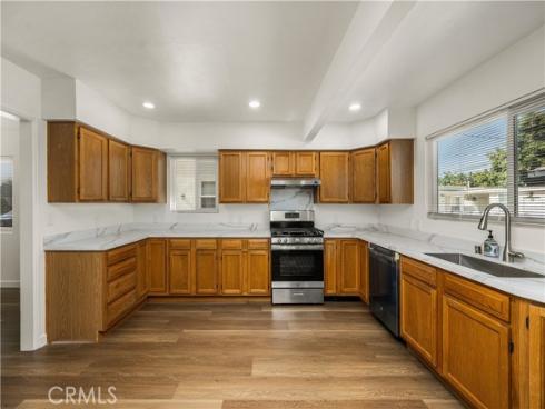 1615 S Van Ness , Santa Ana, CA