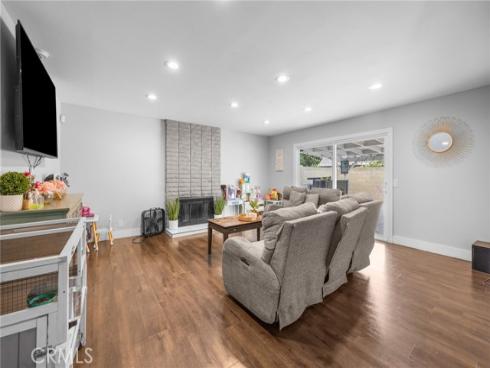 1806 W Camden , Santa Ana, CA