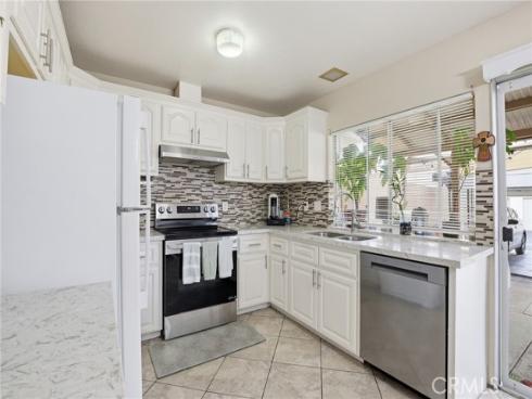 2971  Bradford  D , Santa Ana, CA