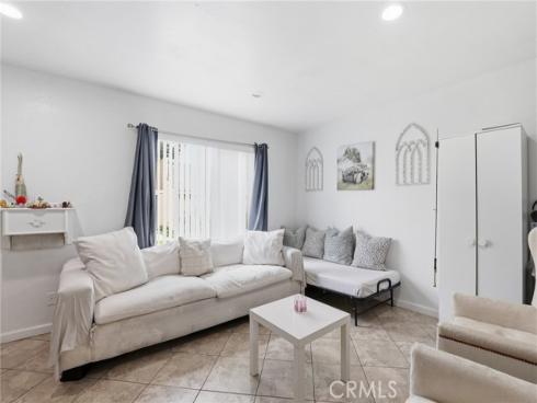 2971  Bradford  D , Santa Ana, CA