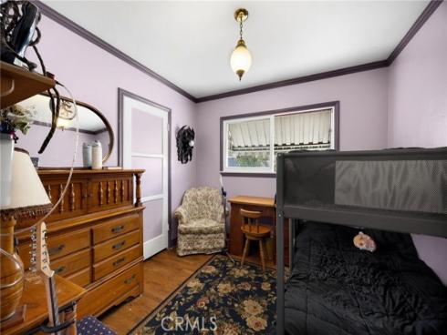 1517 W Borchard Avenue, Santa Ana, CA