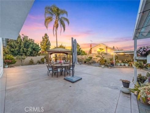 2909 S Diamond   Street, Santa Ana, CA
