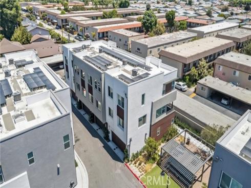 633  S Lyon St  , Santa Ana, CA